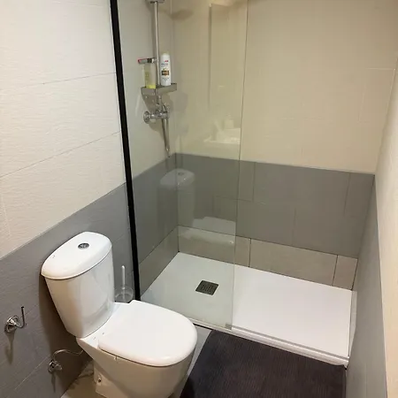 Ukulele Trimar 公寓 *