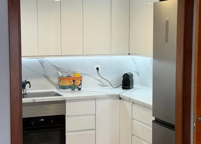 아파트 Ukulele Trimar