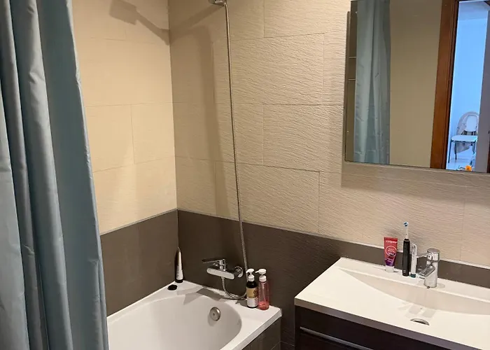 아파트 Ukulele Trimar *